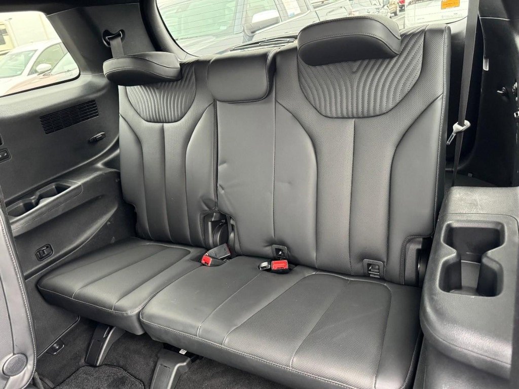 Used 2023 Hyundai Palisade Calligraphy image 12