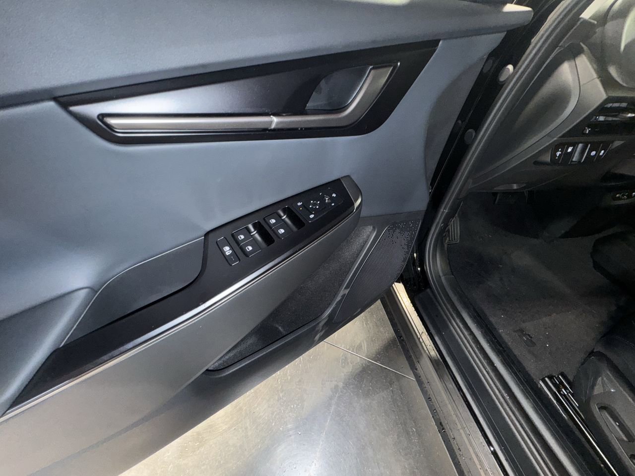 New 2025 Kia EV6 Light image 17