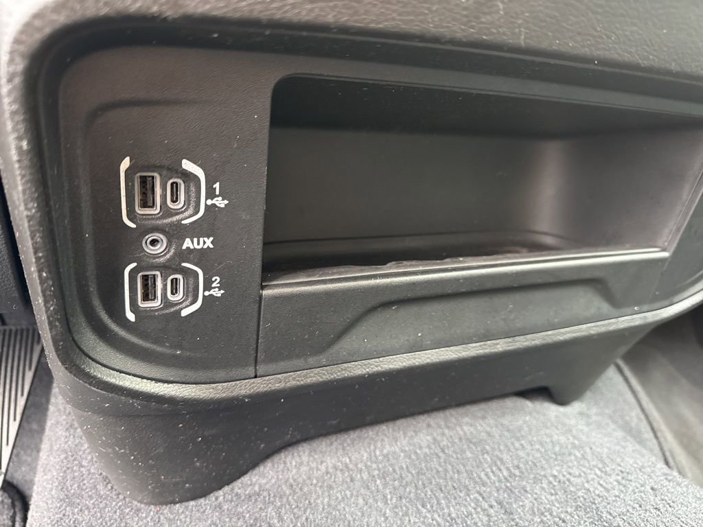 Used 2024 RAM 2500 Big Horn w/ Sport Appearance Package image 27