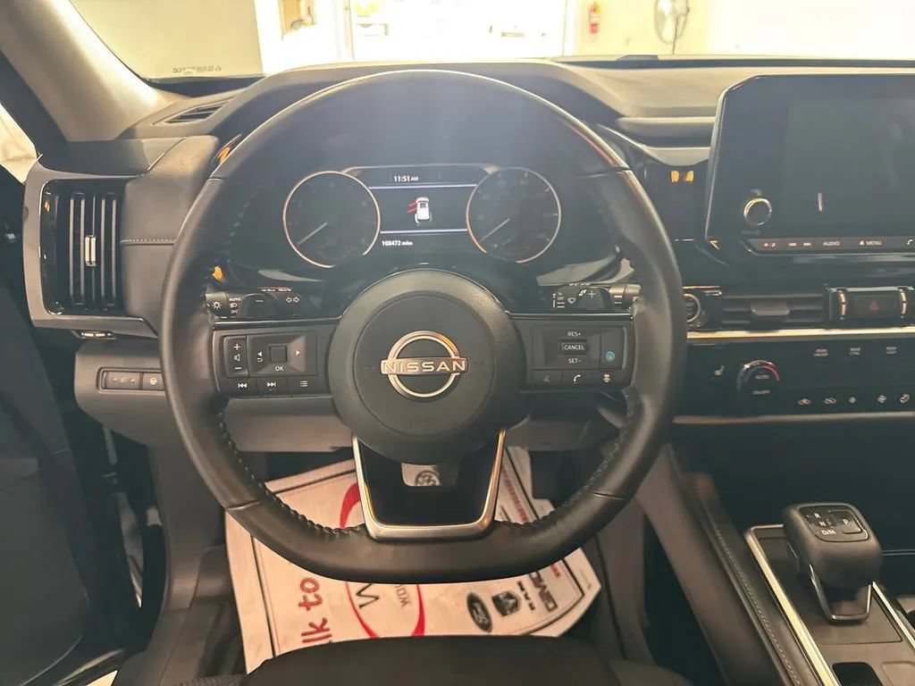 Used 2022 Nissan Pathfinder SV w/ SV Premium Package AWD/4WD image 18