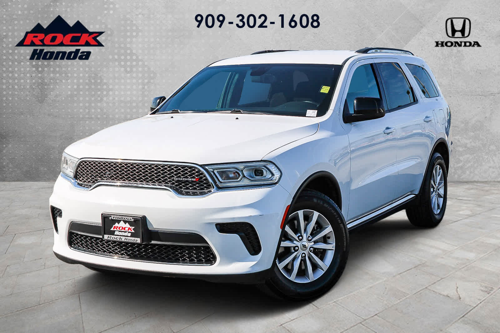 Used 2023 Dodge Durango SXT image 1