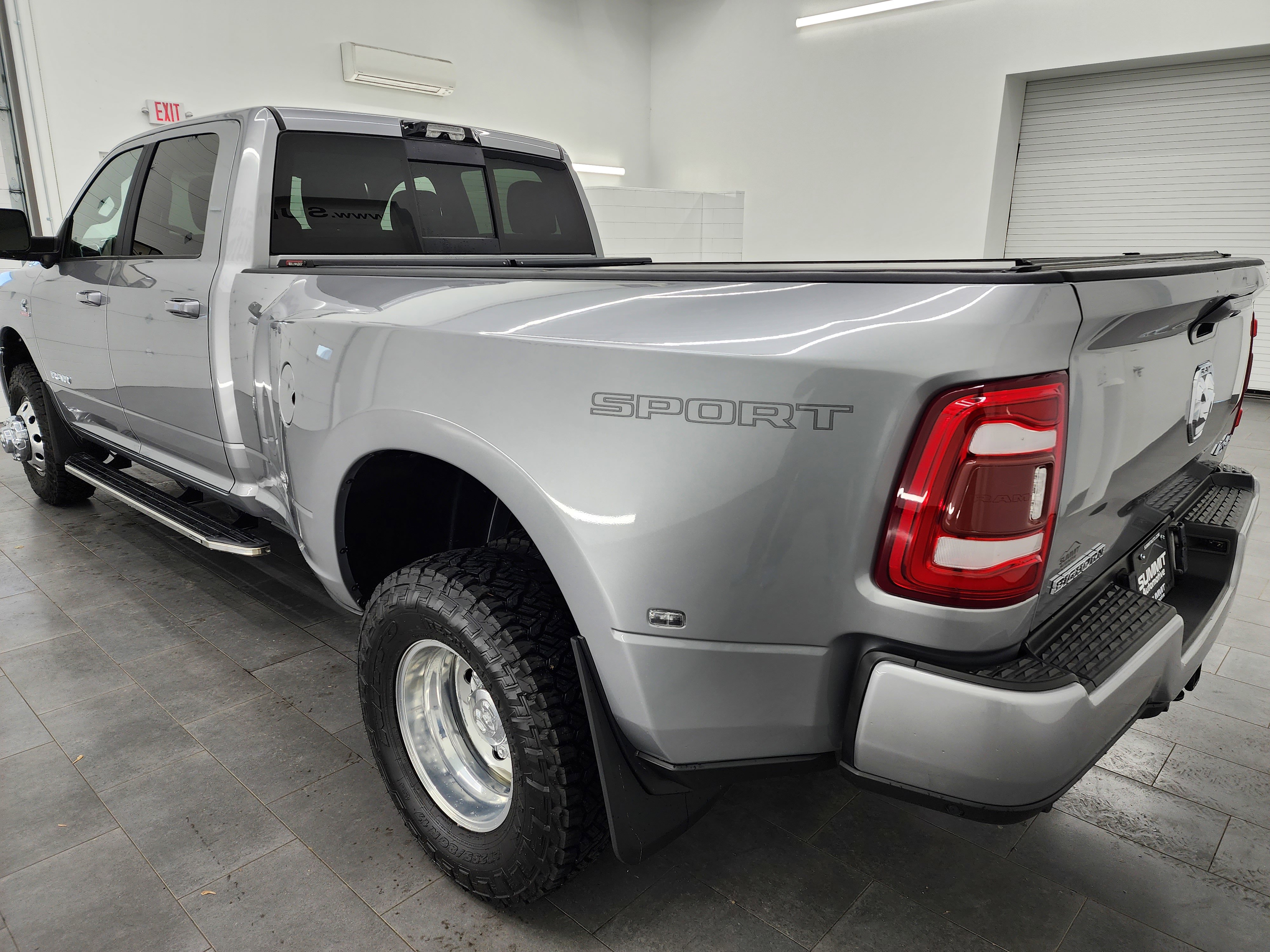 Used 2022 RAM 3500 Big Horn w/ Level B Equipment Group image 6