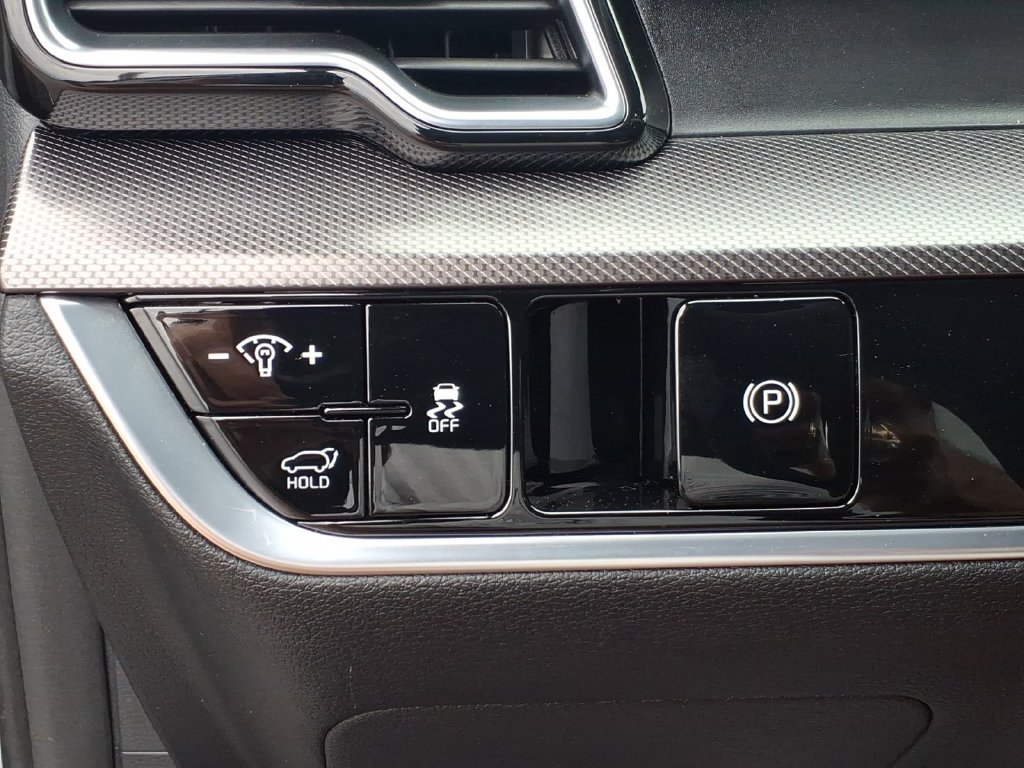 Used 2024 Kia Sportage SX FWD image 26
