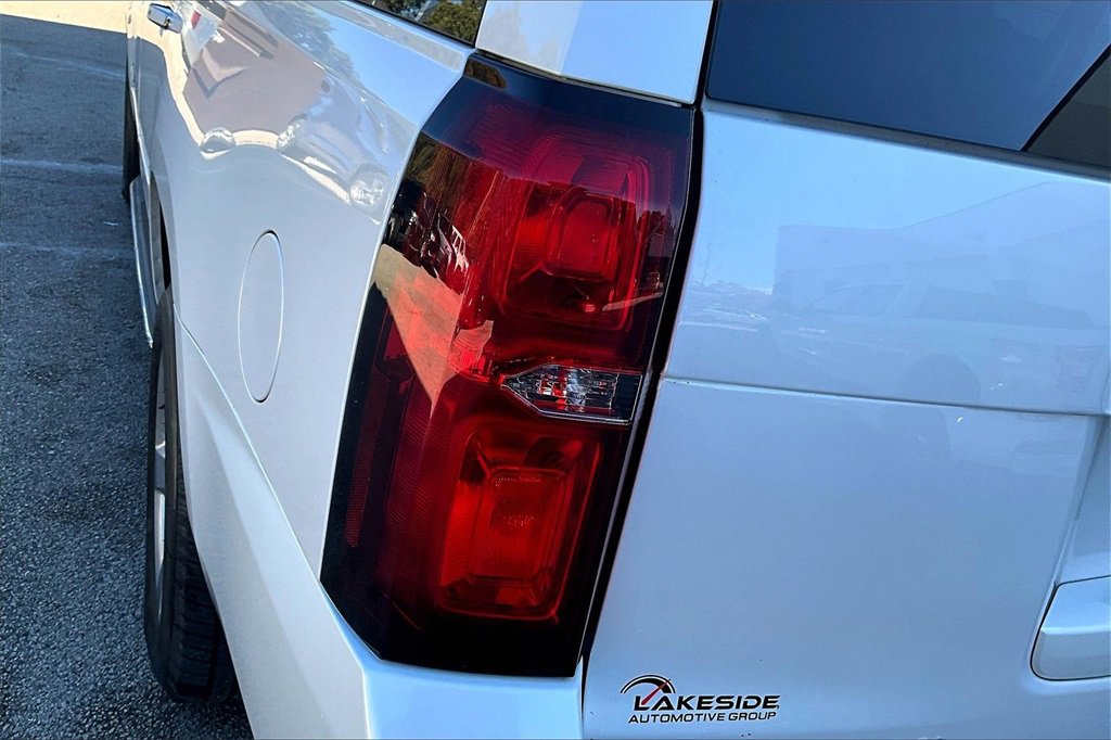 Used 2020 Chevrolet Suburban Premier image 22