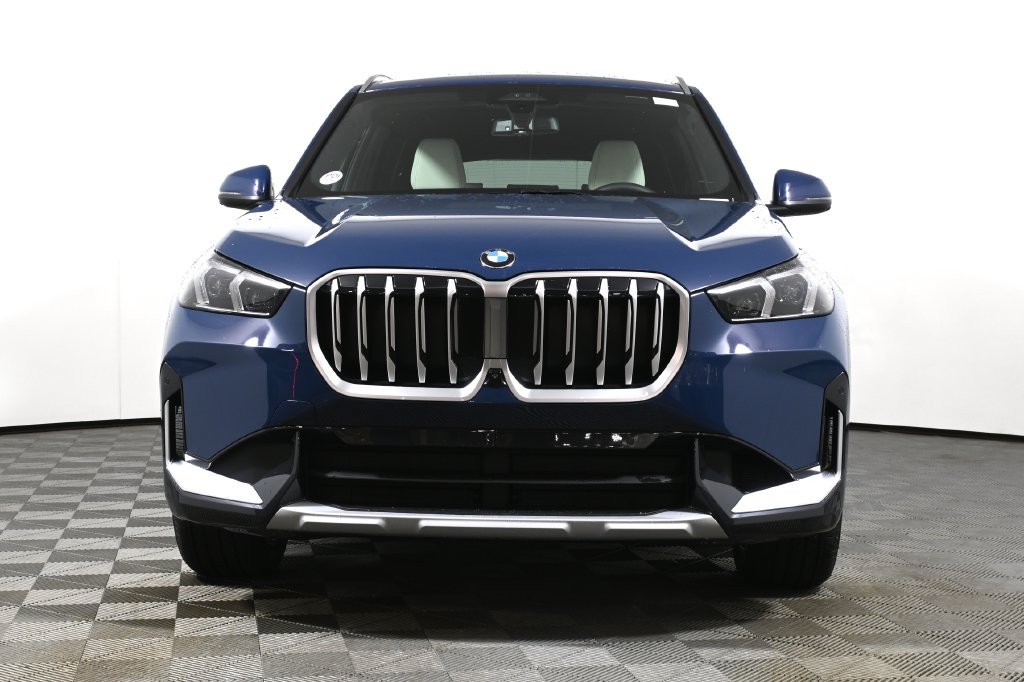 New 2026 BMW X1 xDrive28i w/ Technology Package AWD/4WD image 10