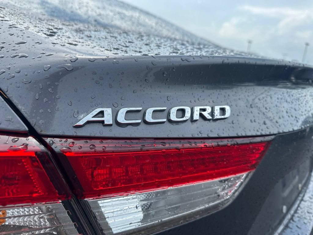 Used 2018 Honda Accord LX image 4