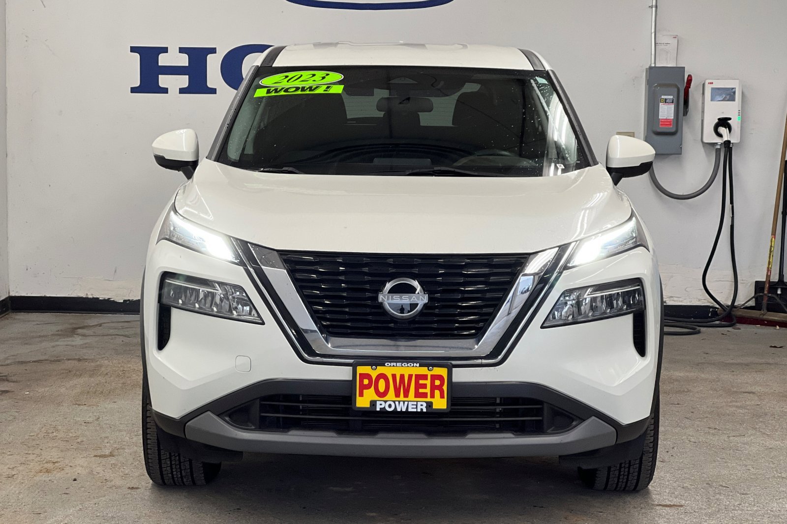 Used 2023 Nissan Rogue SV image 8