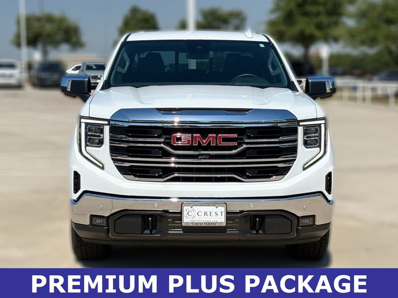 Used 2024 GMC Sierra 1500 SLT w/ SLT Premium Plus Package AWD/4WD image 3