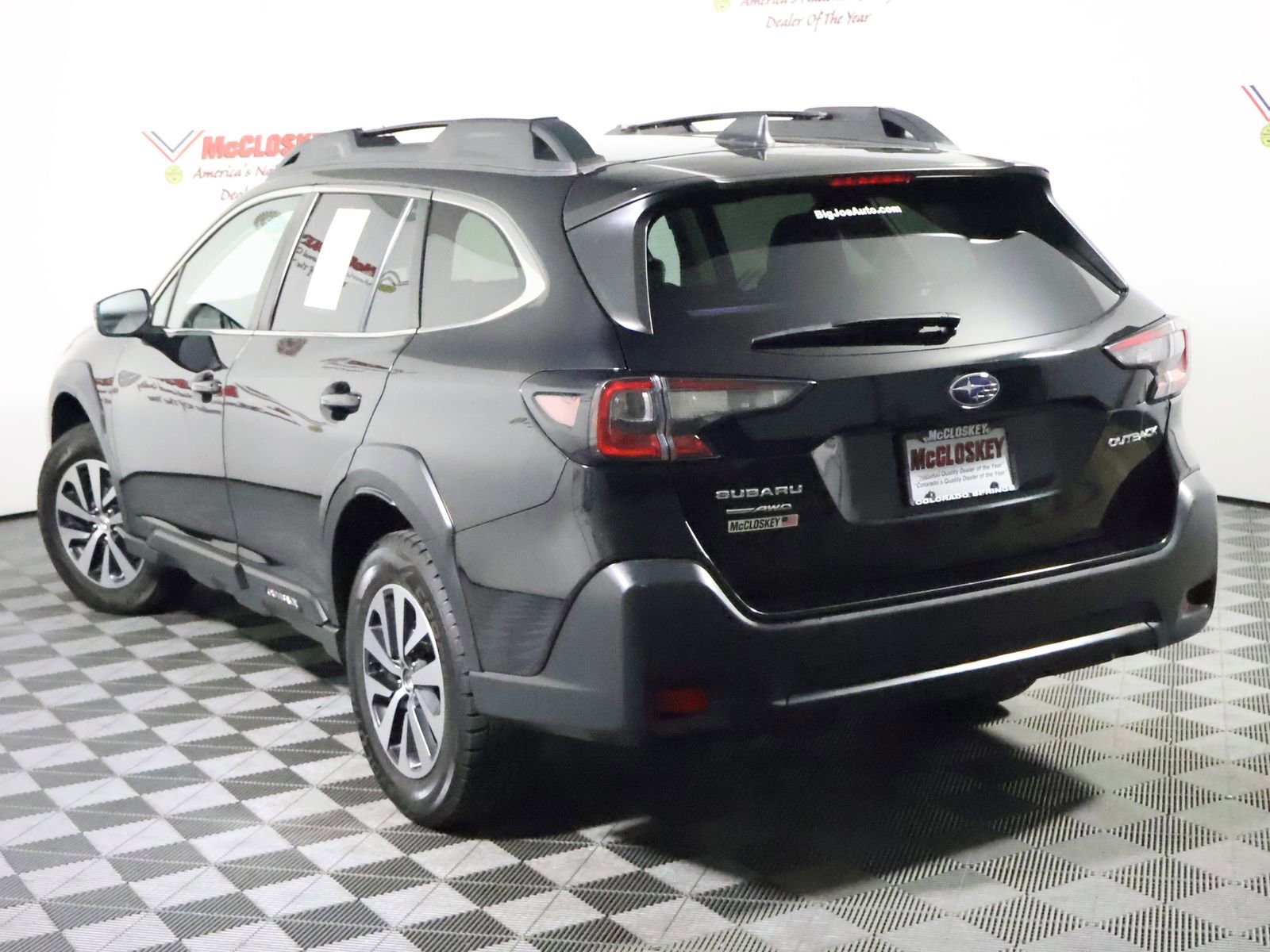 Used 2023 Subaru Outback Premium AWD/4WD image 15