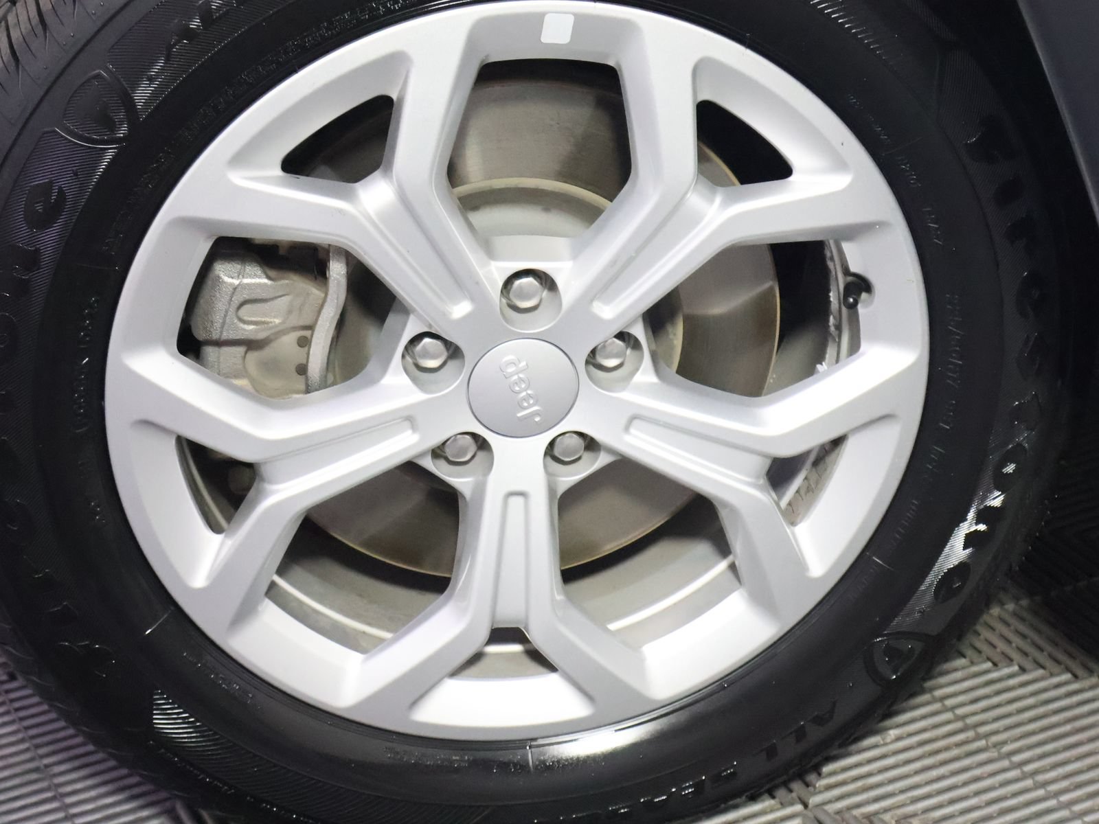 Used 2024 Jeep Compass Latitude AWD/4WD image 47