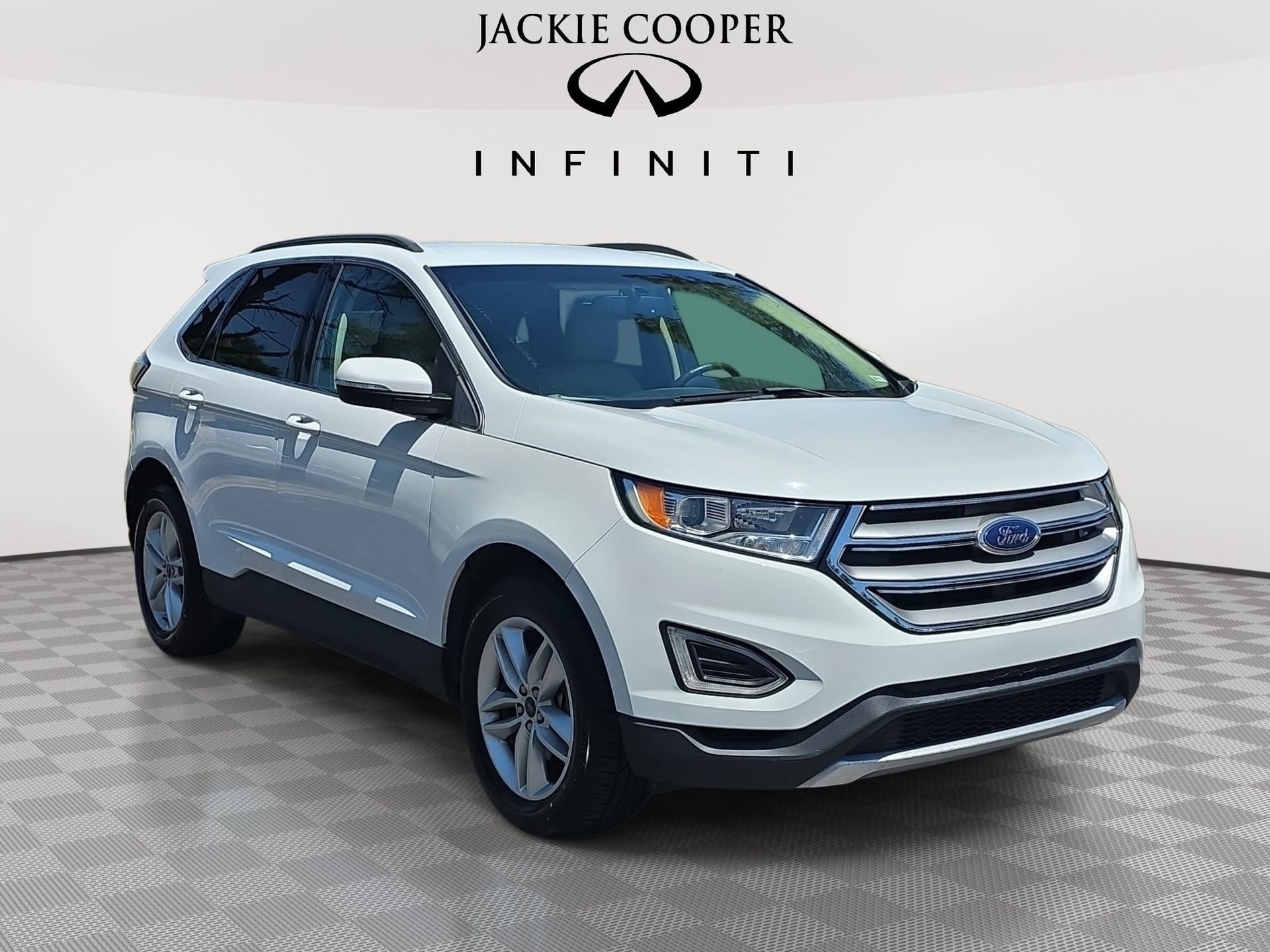 Used 2015 Ford Edge SEL FWD image 3