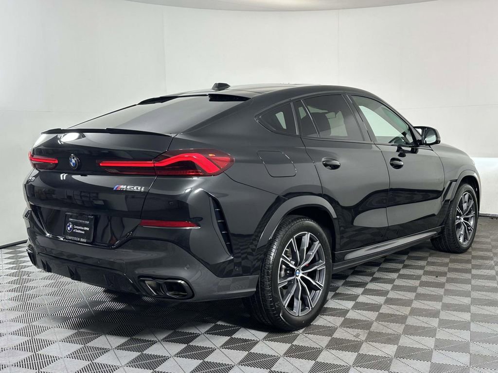 Used 2025 BMW X6 M60i w/ Parking Assistance Package image 10