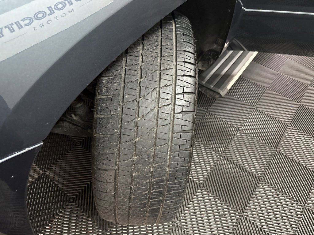 Used 2020 Chevrolet Tahoe Premier w/ 6.2L Performance Package image 42