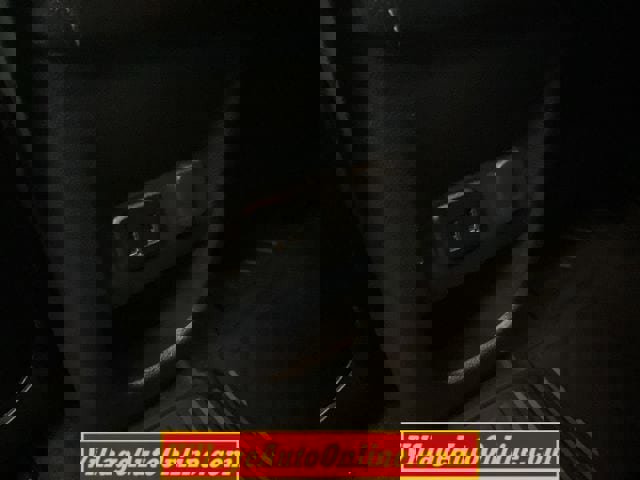 Used 2015 GMC Canyon SLT w/ Driver Alert Package image 30