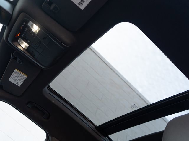 Used 2022 Chevrolet Blazer RS w/ Enhanced Convenience Package image 30