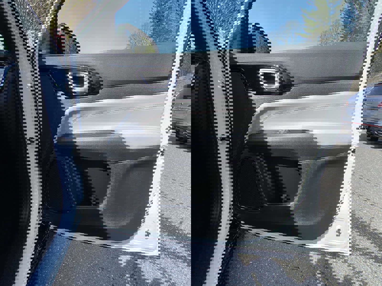 Used 2024 Jeep Compass Limited w/ Elite Group image 17