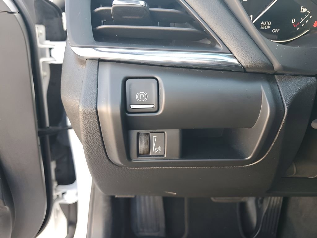 Used 2023 Cadillac CT4 Luxury w/ Sun And Sound Package image 32