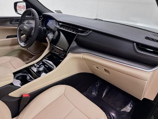 Used 2023 Jeep Grand Cherokee L Limited w/ Luxury Tech Group II image 33