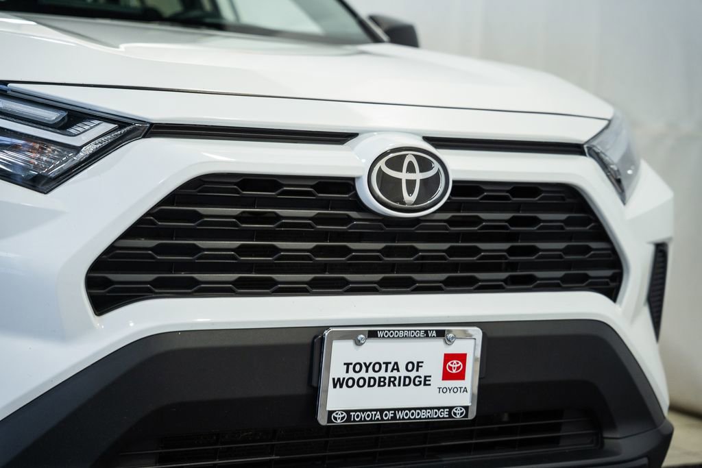 Used 2024 Toyota RAV4 LE image 9