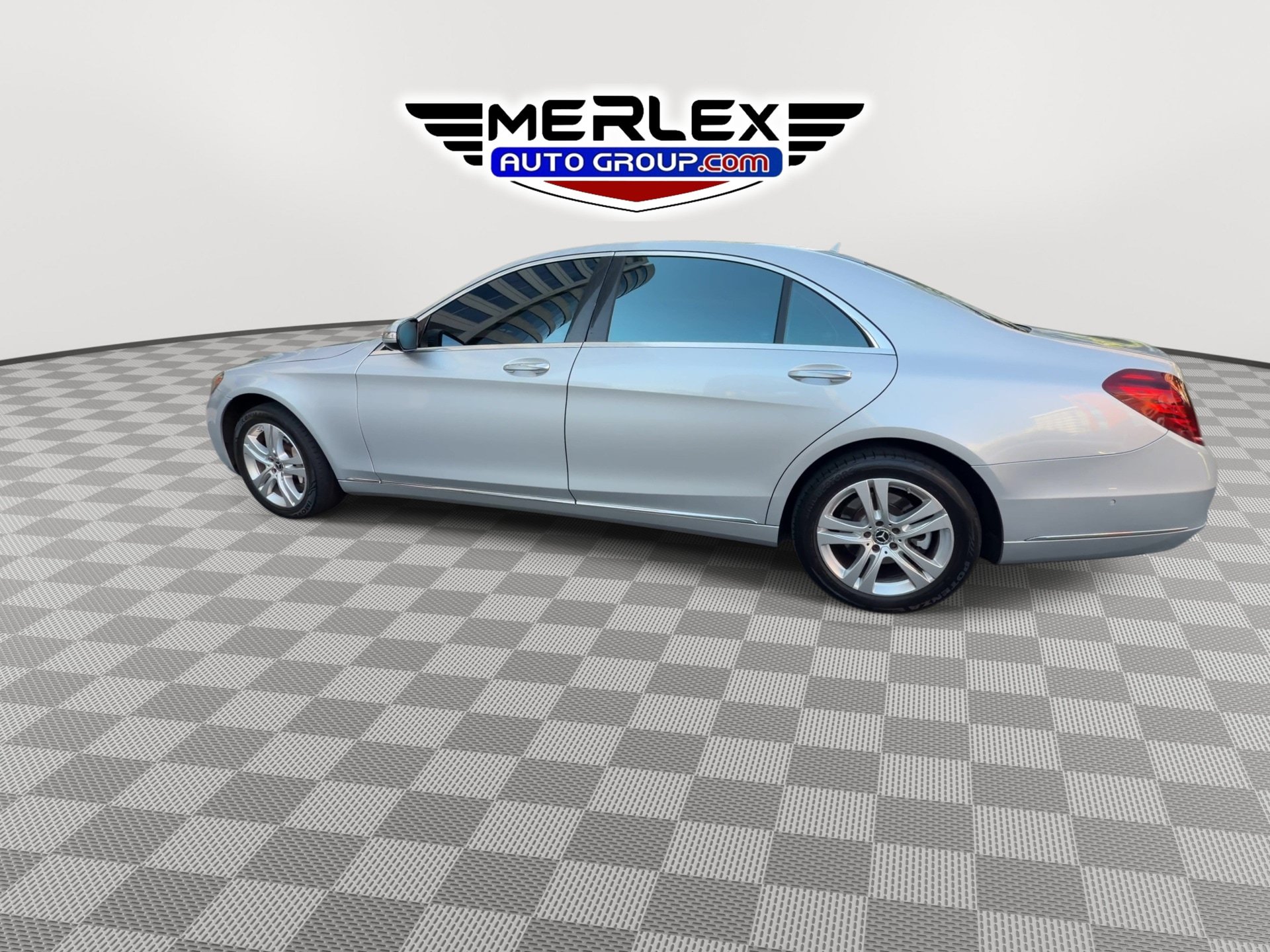 Used 2017 Mercedes-Benz S 550 4MATIC Sedan image 5