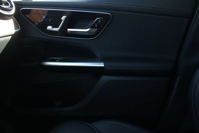 Certified 2024 Mercedes-Benz GLC 300 4MATIC image 17
