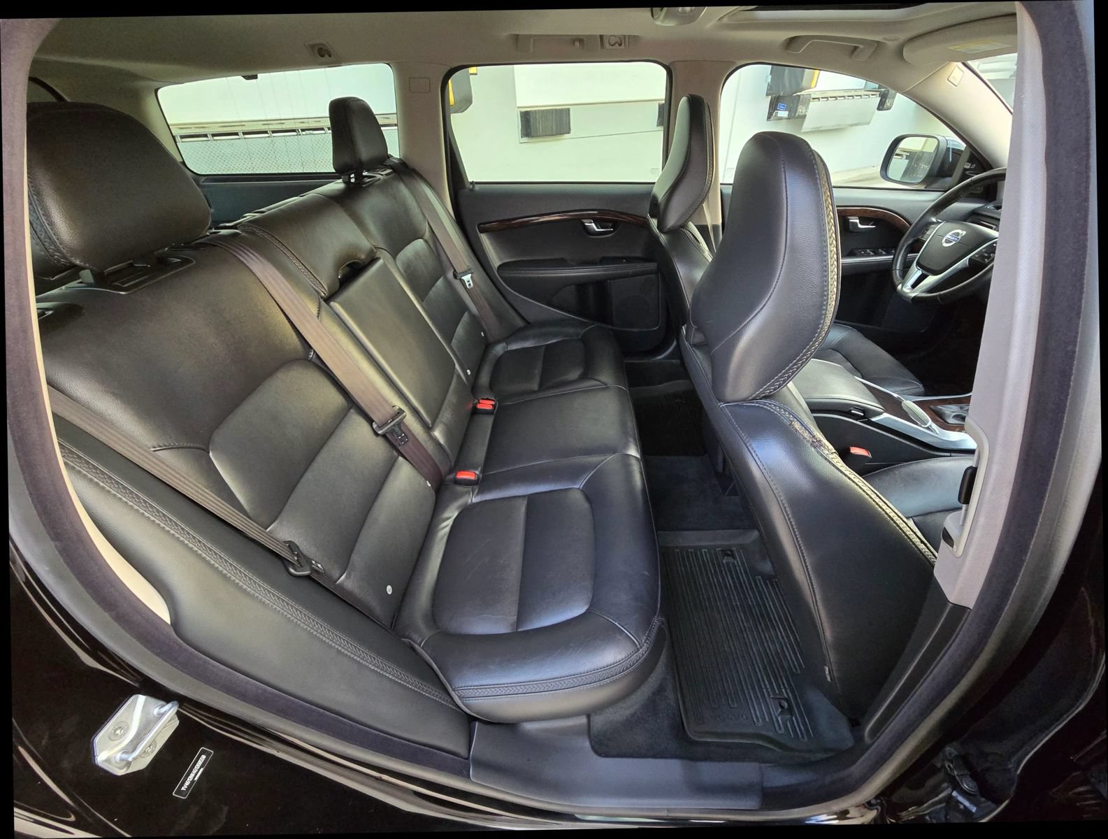 Used 2016 Volvo XC70 T5 Premier w/ Proximity Package AWD/4WD image 18