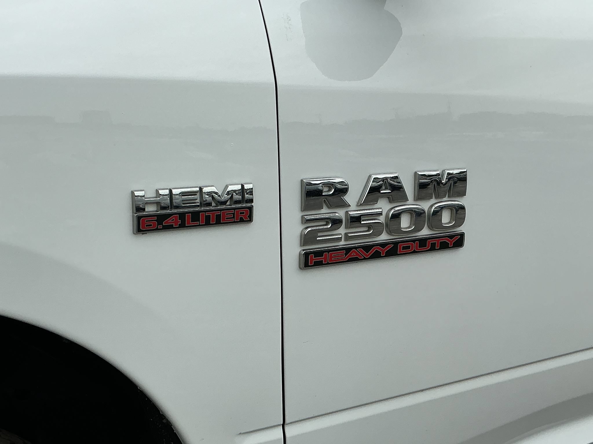 Used 2018 RAM 2500 Tradesman w/ Chrome Appearance Group AWD/4WD image 35