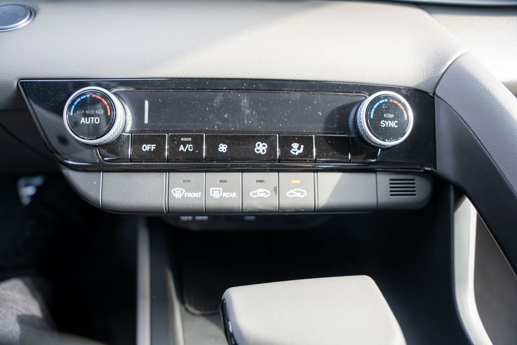 New 2025 Hyundai Elantra Sport image 27