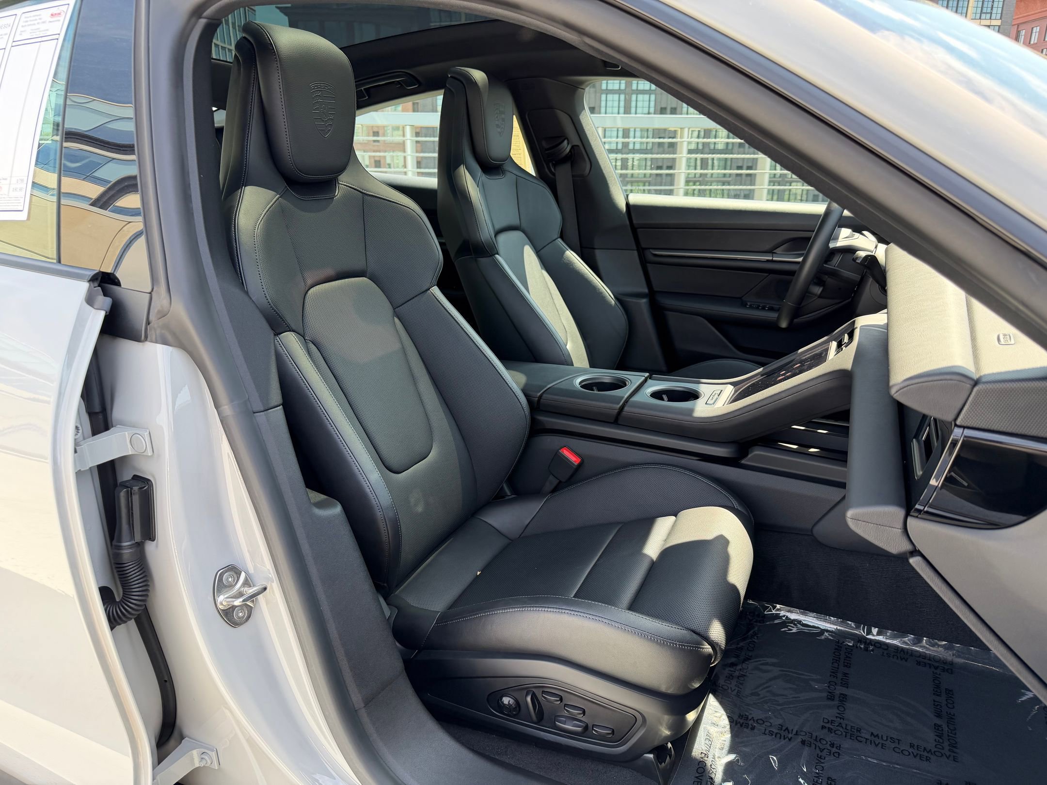 Used 2025 Porsche Taycan RWD image 17