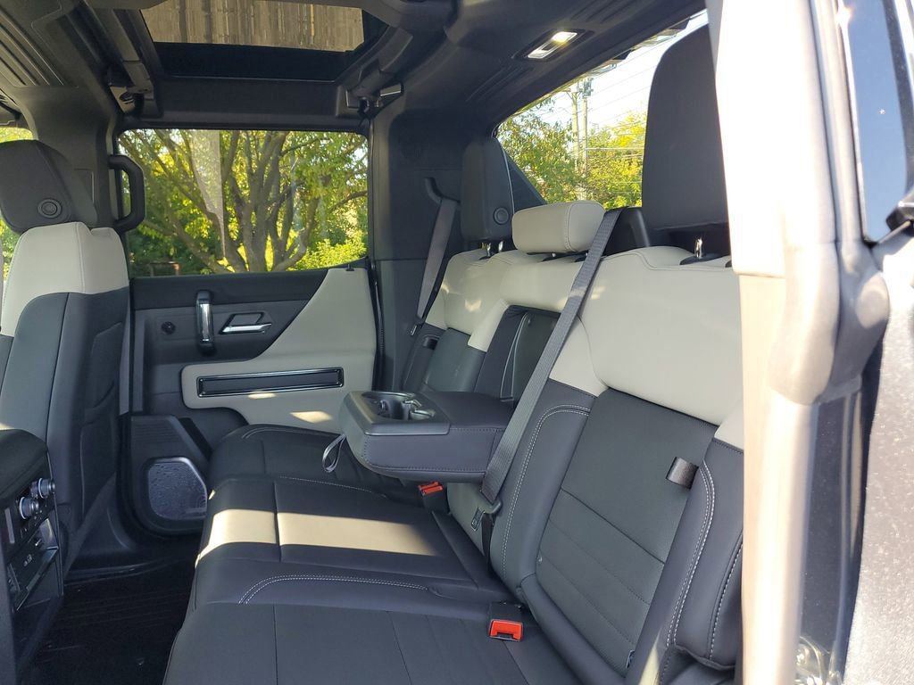 New 2026 GMC Hummer EV 4x4 Crew Cab image 8