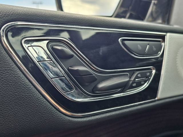 Certified 2023 Lincoln Navigator L Reserve image 16
