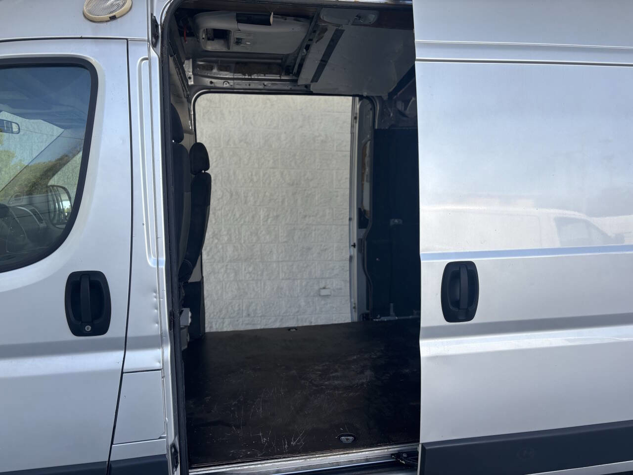 Used 2017 RAM ProMaster 2500 w/ Mopar Trailer Tow Group FWD image 19