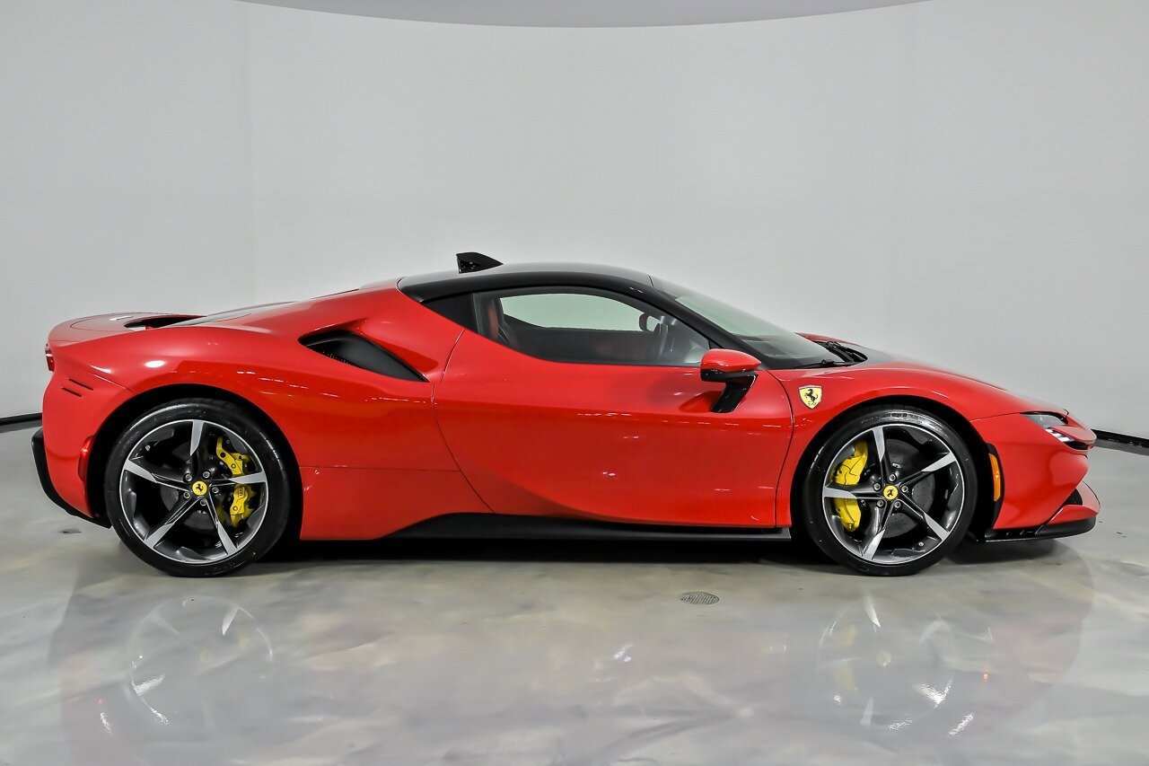 Used 2023 Ferrari SF90 Stradale AWD/4WD image 10