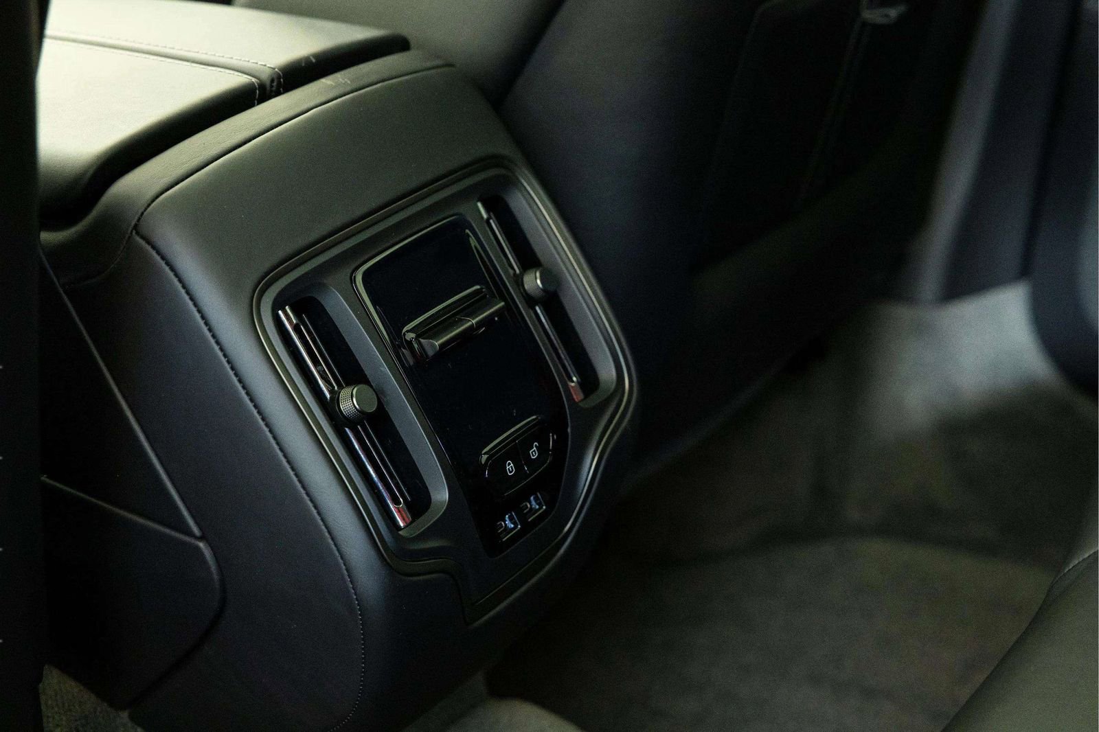 New 2026 Aston Martin DBX S image 45