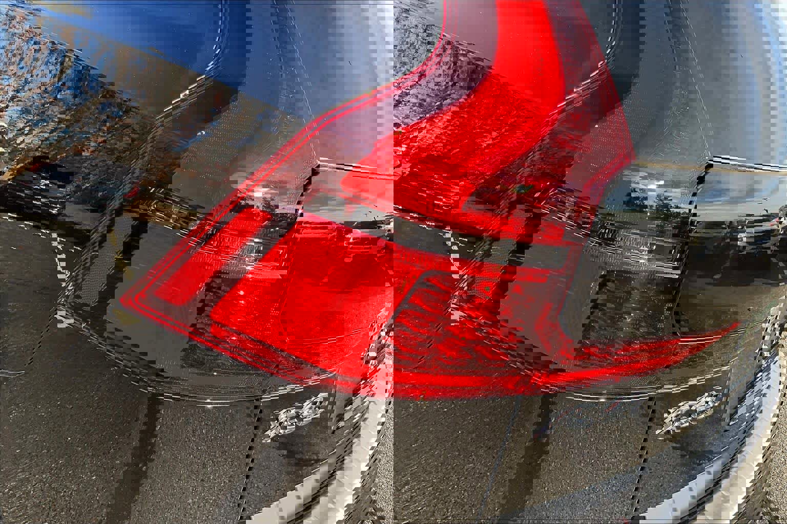 New 2026 Volvo XC60 B5 Plus w/ Protection Package Premier AWD/4WD image 5