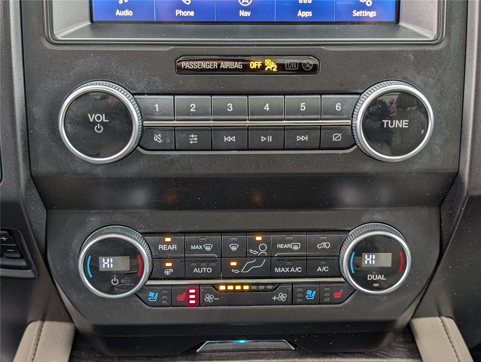 Used 2021 Ford Expedition Limited image 30