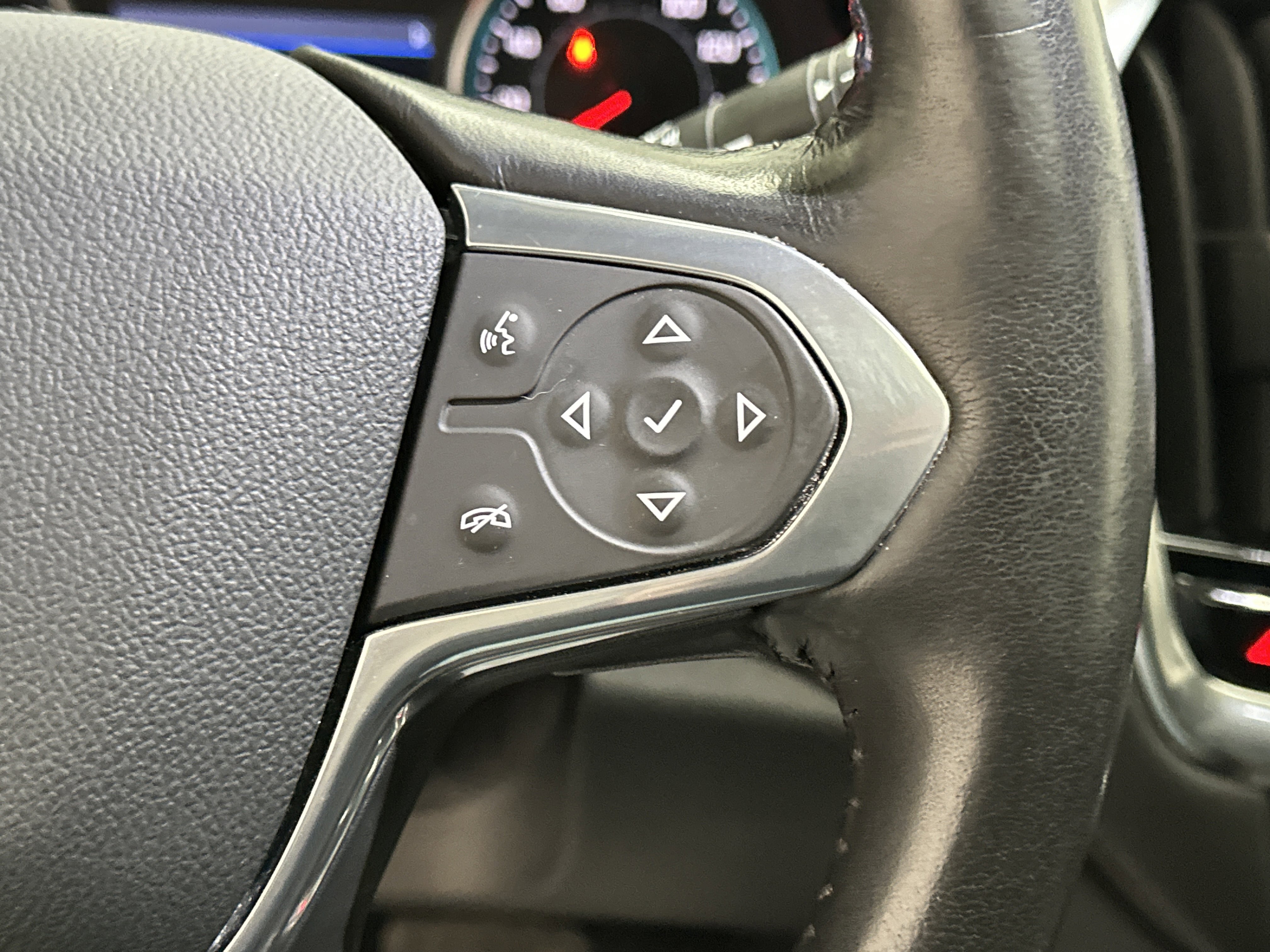 Used 2020 Chevrolet Traverse High Country image 33