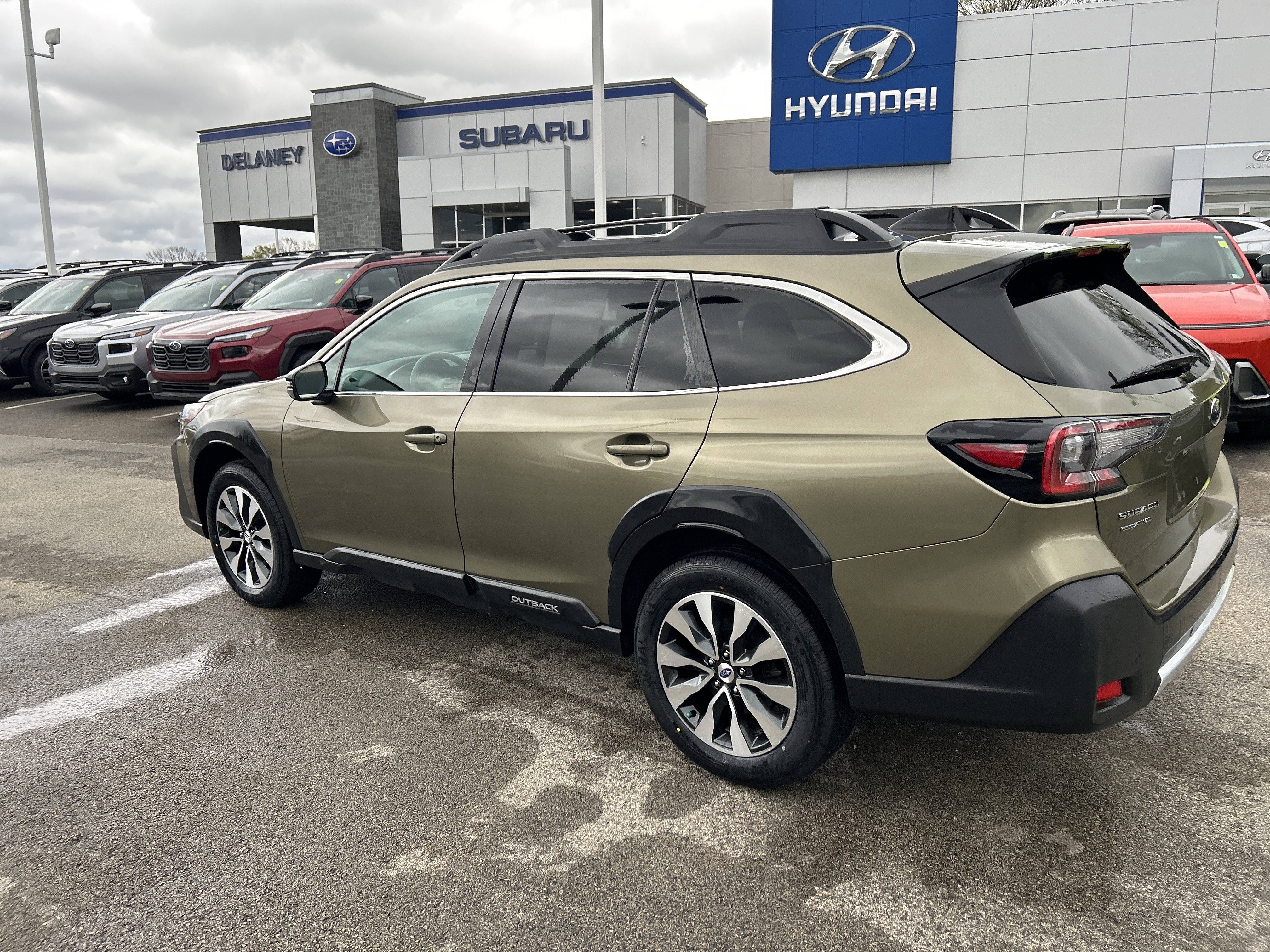 Used 2024 Subaru Outback Limited AWD/4WD image 15