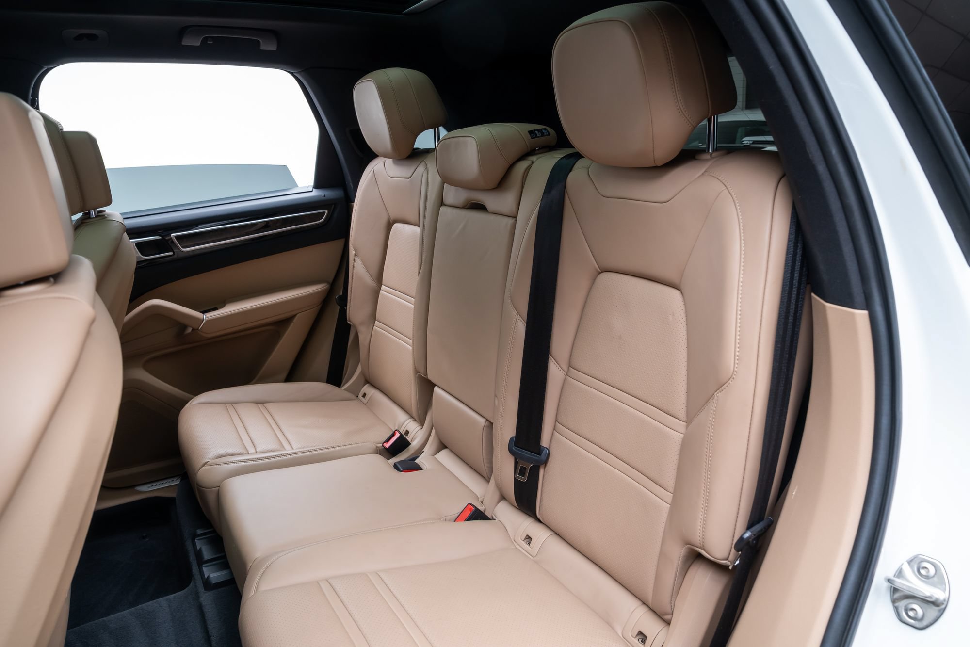 Used 2019 Porsche Cayenne E-Hybrid AWD/4WD image 21