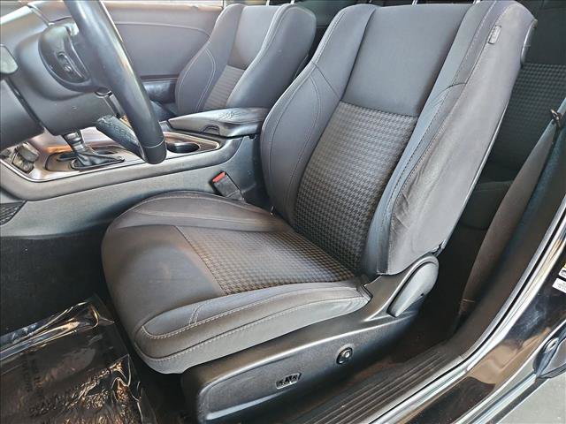 Used 2018 Dodge Challenger SXT RWD image 15