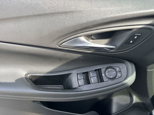 Used 2023 Buick Encore GX Preferred w/ Cold Weather Comfort Package image 21