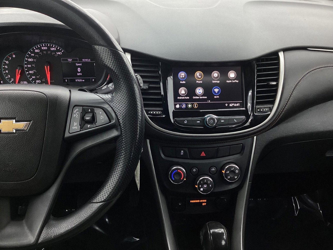 Used 2019 Chevrolet Trax LS image 32