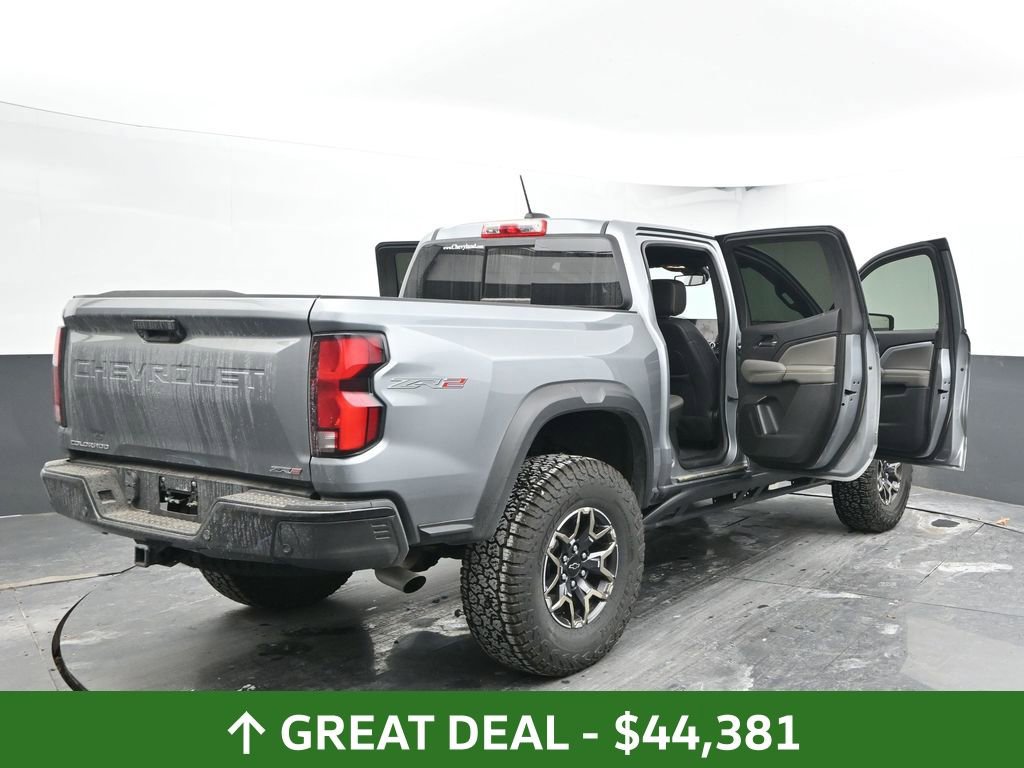 Used 2024 Chevrolet Colorado ZR2 w/ ZR2 Convenience Package III image 59