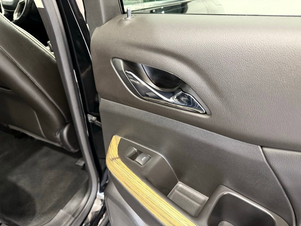 Used 2019 GMC Acadia Denali w/ GMC Pro Grade Package AWD/4WD image 33