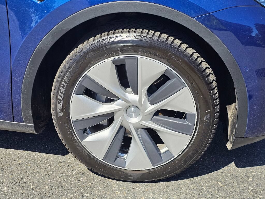 Used 2021 Tesla Model Y Long Range AWD/4WD image 9