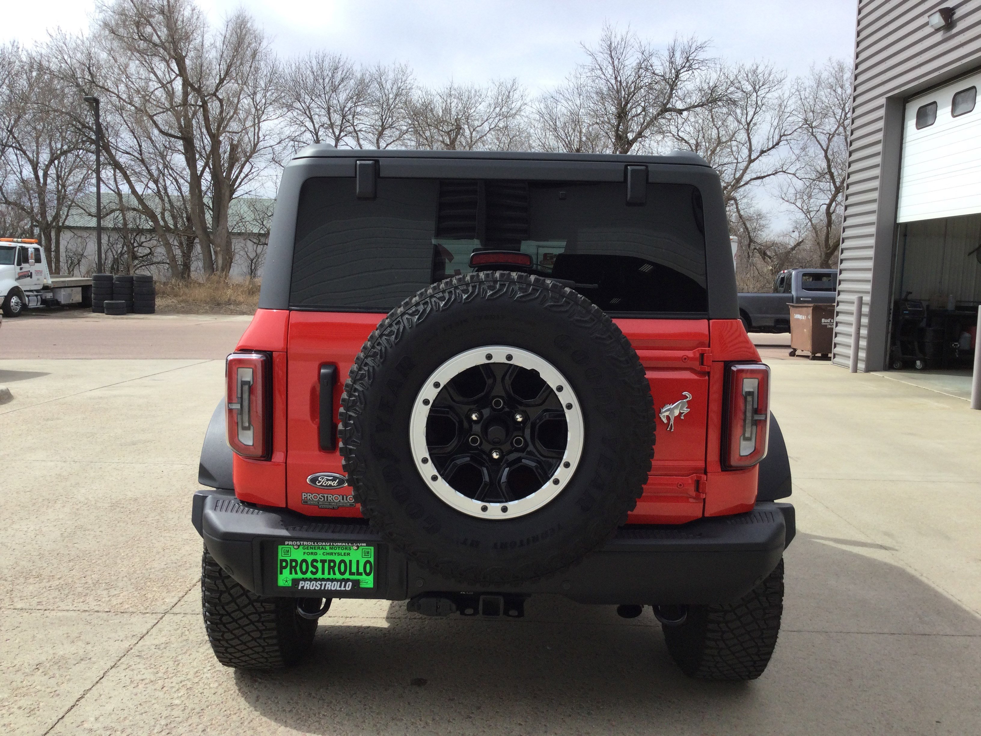 Used 2023 Ford Bronco Badlands image 4