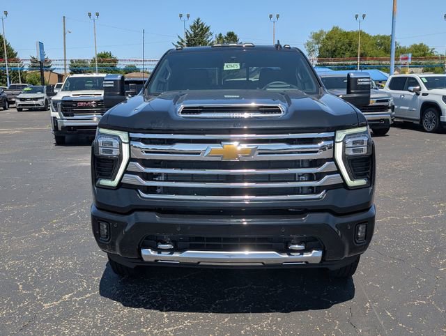 New 2026 Chevrolet Silverado 3500 High Country w/ High Country Premium Package AWD/4WD video 2