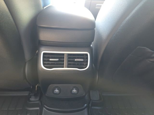 Used 2023 Hyundai Santa Fe SEL image 32