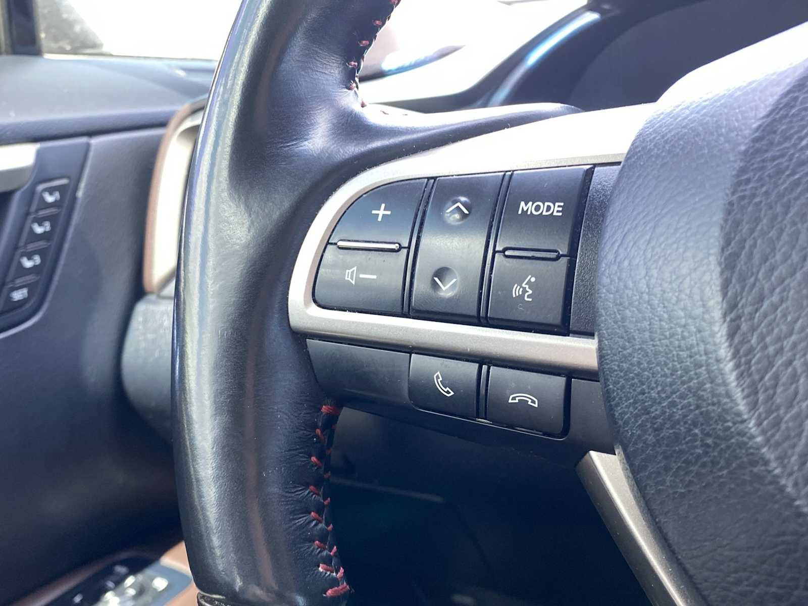 Used 2018 Lexus RX 350L AWD image 31