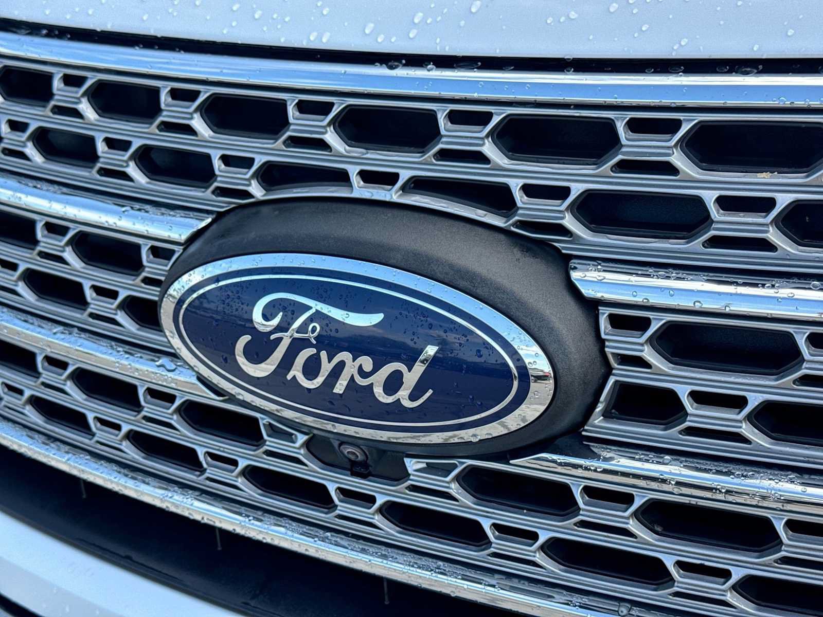 Used 2020 Ford Explorer Limited AWD/4WD image 11